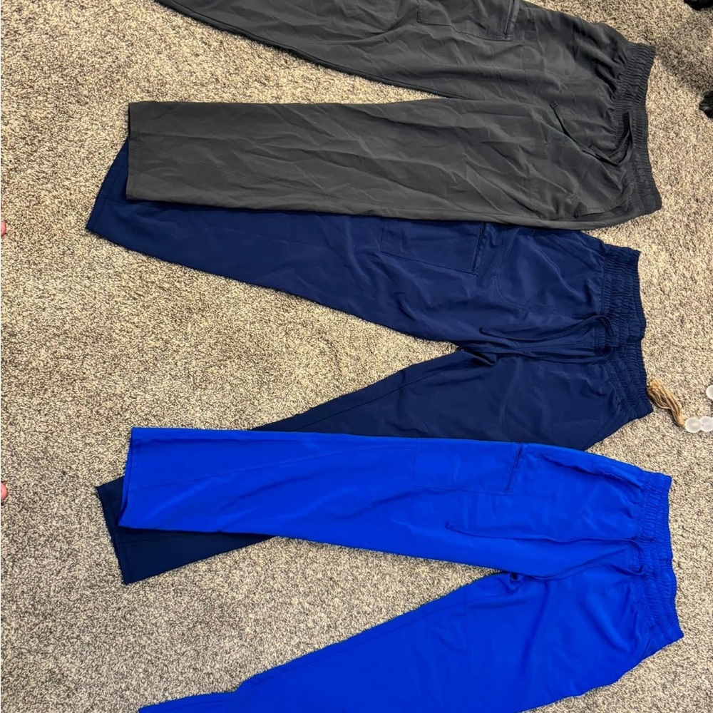 Cherokee allura tapered pant. All size small!